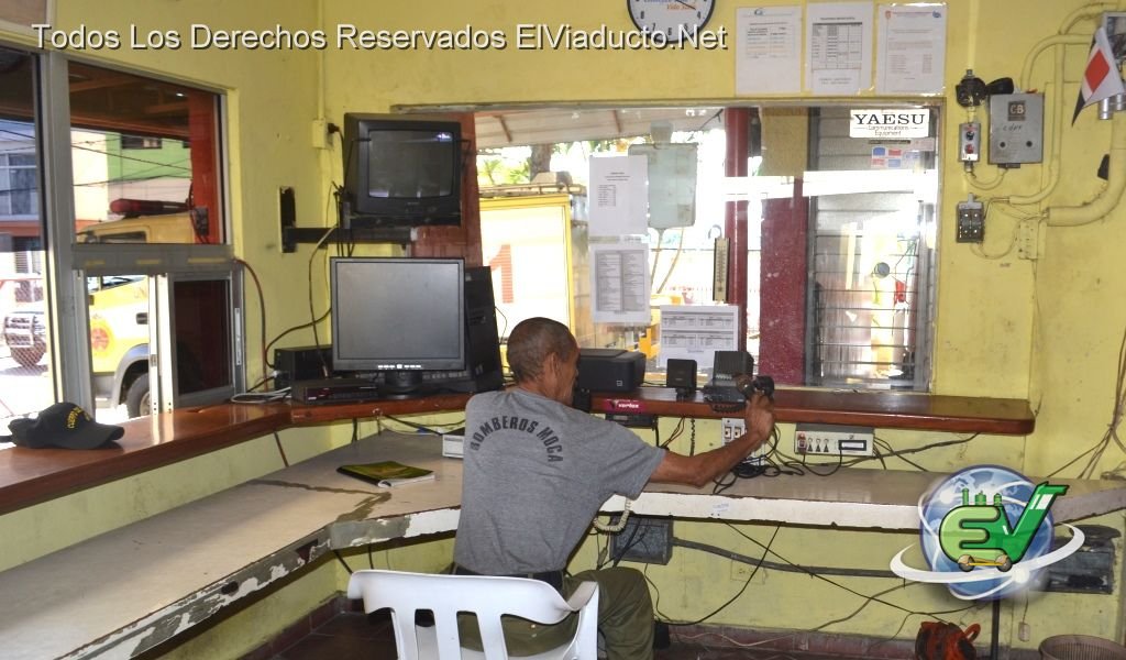 Cabina operativa de control de Los Bomberos de Moca